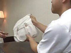 MEYD-172 Passionate Night Hung Stud's Sweet Pussy Fill-Up Adventure