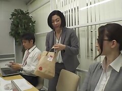 JUL-393 Muscular Stud's Tongue Tricks A Deep Dive into Sensual Bliss