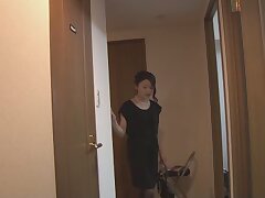 090618-001 Passionate Redhead Dives Deep in a Steamy, Sultry Encounter